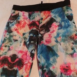 Love First Sight Pants Size Large